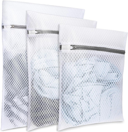 Mesh Laundry Bags for Delicates, 3 Pack Laundry Bags Mesh Wash Bags in 3 Sizes(1 Large, 1 Medium, 1 Small), Durable and Gentle Lingerie Bags for Washing Delicates, Garment Bag for Washing Machine