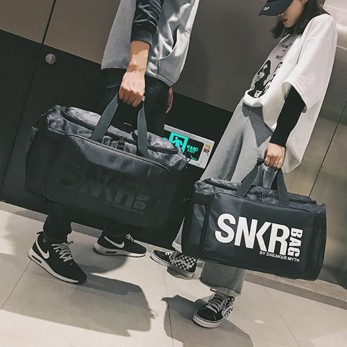 Sneaker Duffel Travel Bag for Men Women, Waterproof Basketball Shoe Bags Outdoor Sports Gym Bag with Removable Dividers