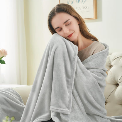 BEDELITE Fleece Blanket Black Throw Blankets for Couch & Bed, Luxury Plush Cozy Fuzzy Blanket 50x60 inches, Super Soft Warm Lightweight Throw Blanket for Travel Camping - Colors B