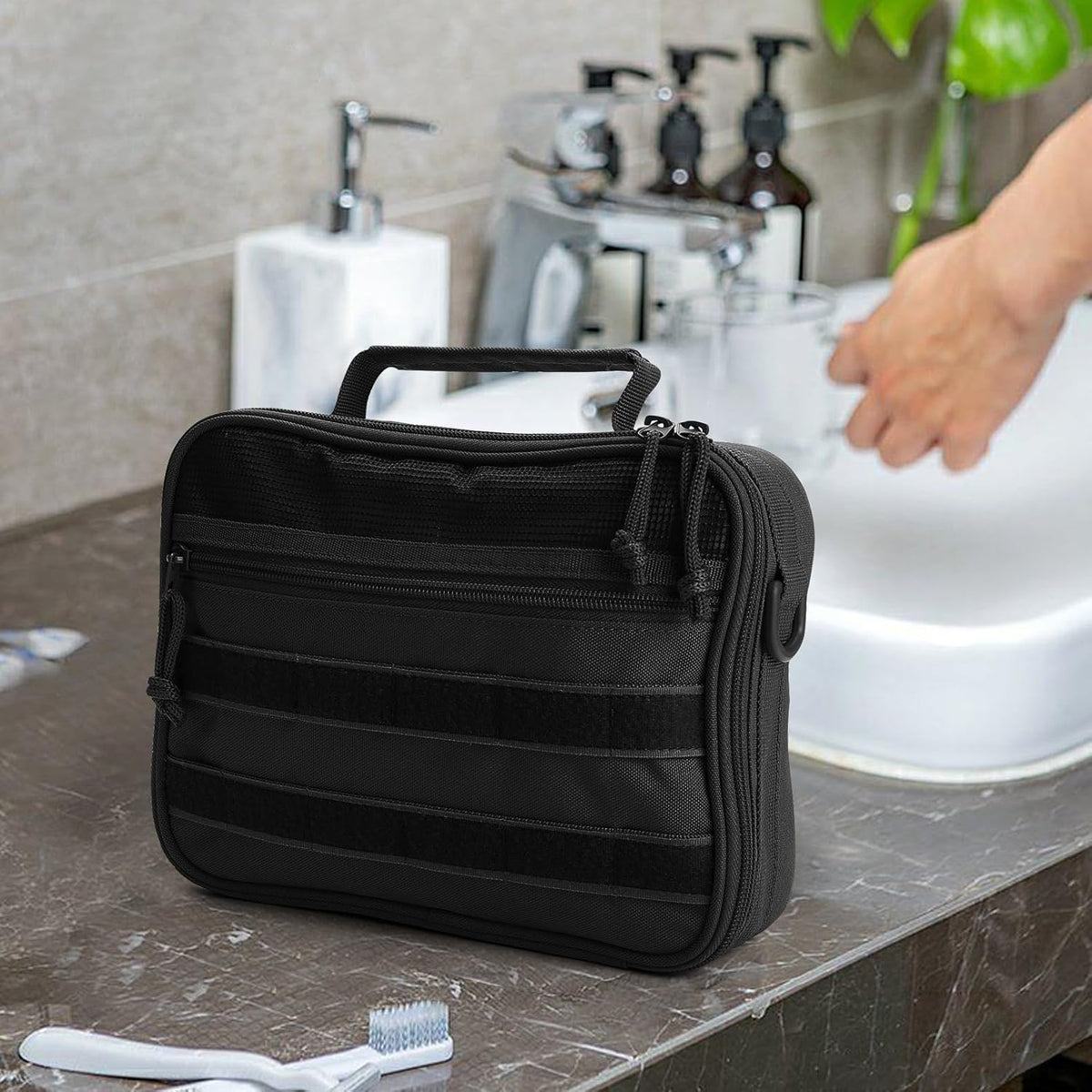 SUNRISING Tactical Toiletry Bag for Men, Hanging Travel Toiletry Organizer Dopp Kit, Shaving Hygiene Toiletries Bag, Men's Toiletry Bag for Short Trips Camping - Green