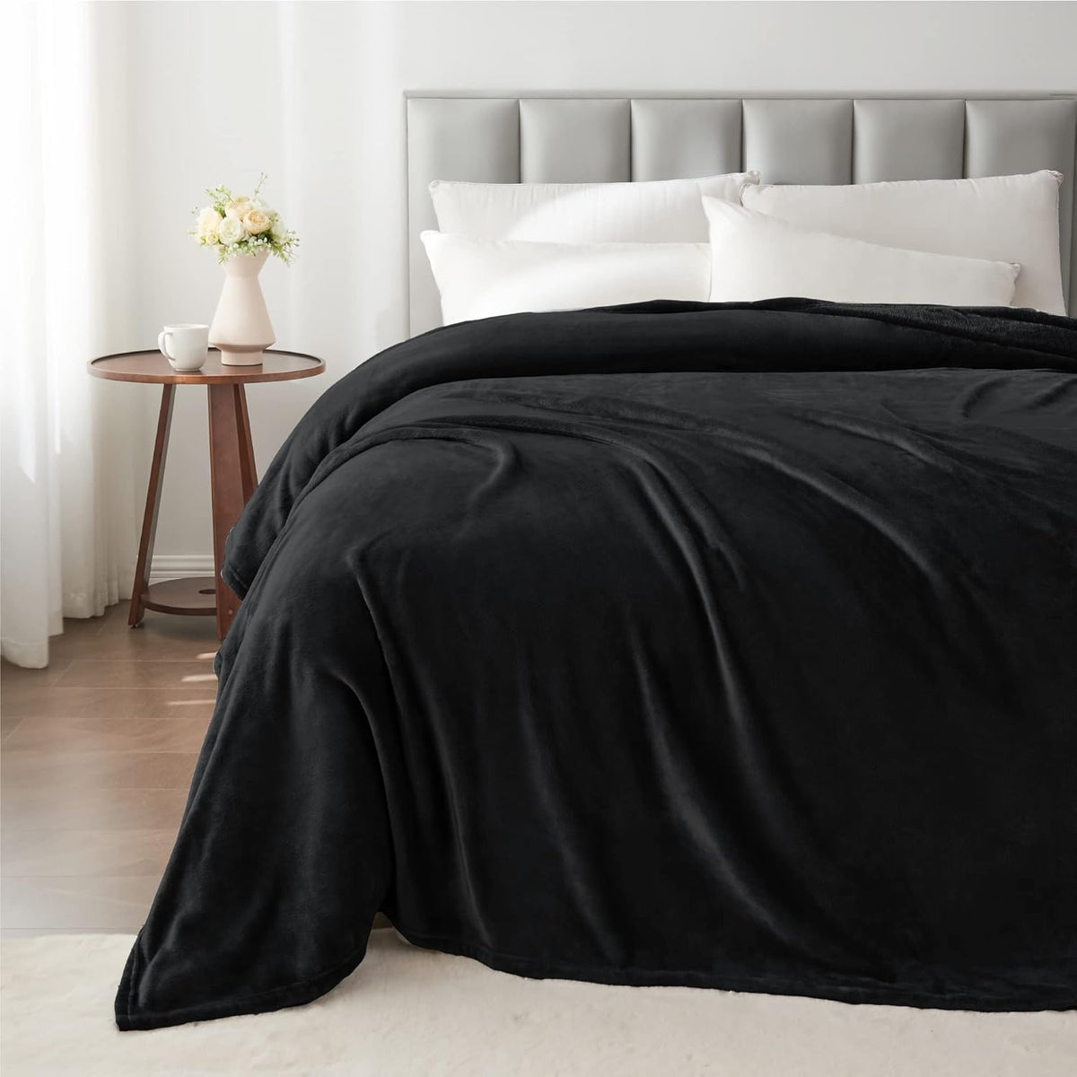 BEDELITE Fleece Blanket Black Throw Blankets for Couch & Bed, Luxury Plush Cozy Fuzzy Blanket 50x60 inches, Super Soft Warm Lightweight Throw Blanket for Travel Camping - Colors B