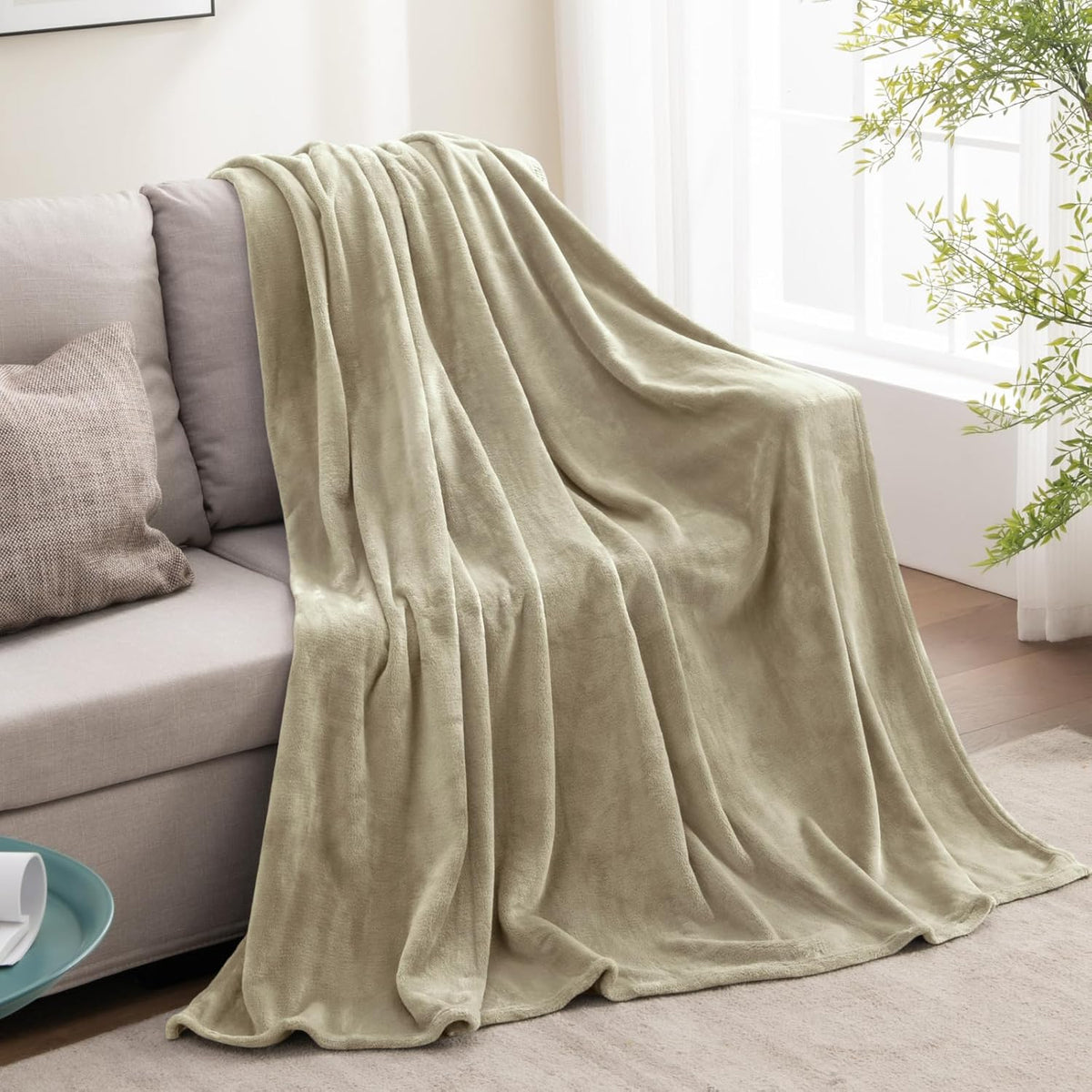 Fleece Blanket Soft Plush Throw for Couch Black 50"x60" - Colors A