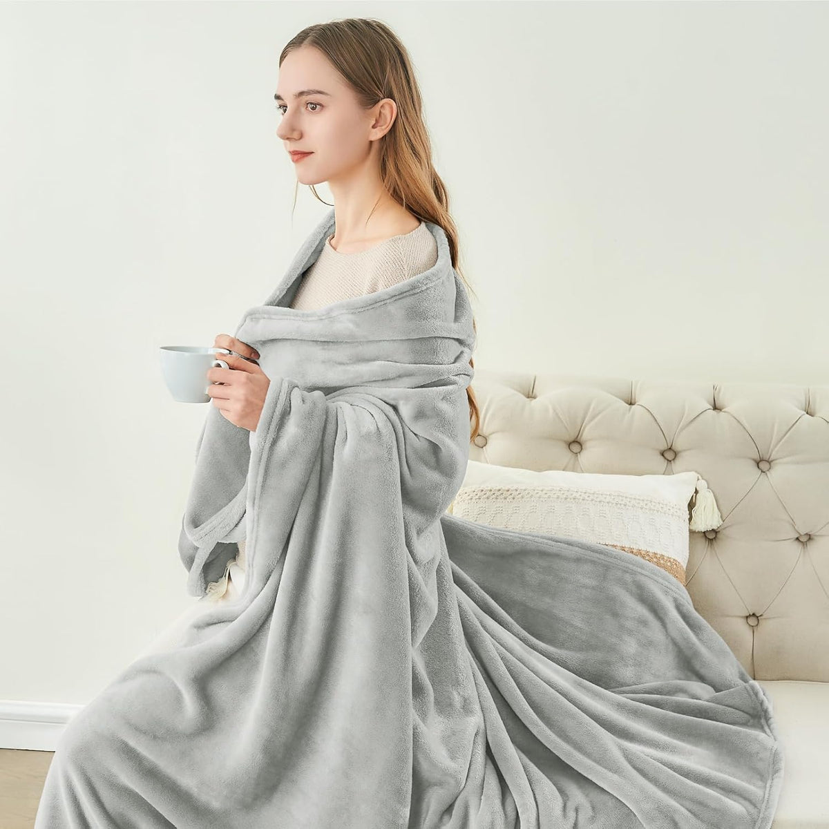 BEDELITE Fleece Blanket Black Throw Blankets for Couch & Bed, Luxury Plush Cozy Fuzzy Blanket 50x60 inches, Super Soft Warm Lightweight Throw Blanket for Travel Camping - Colors B