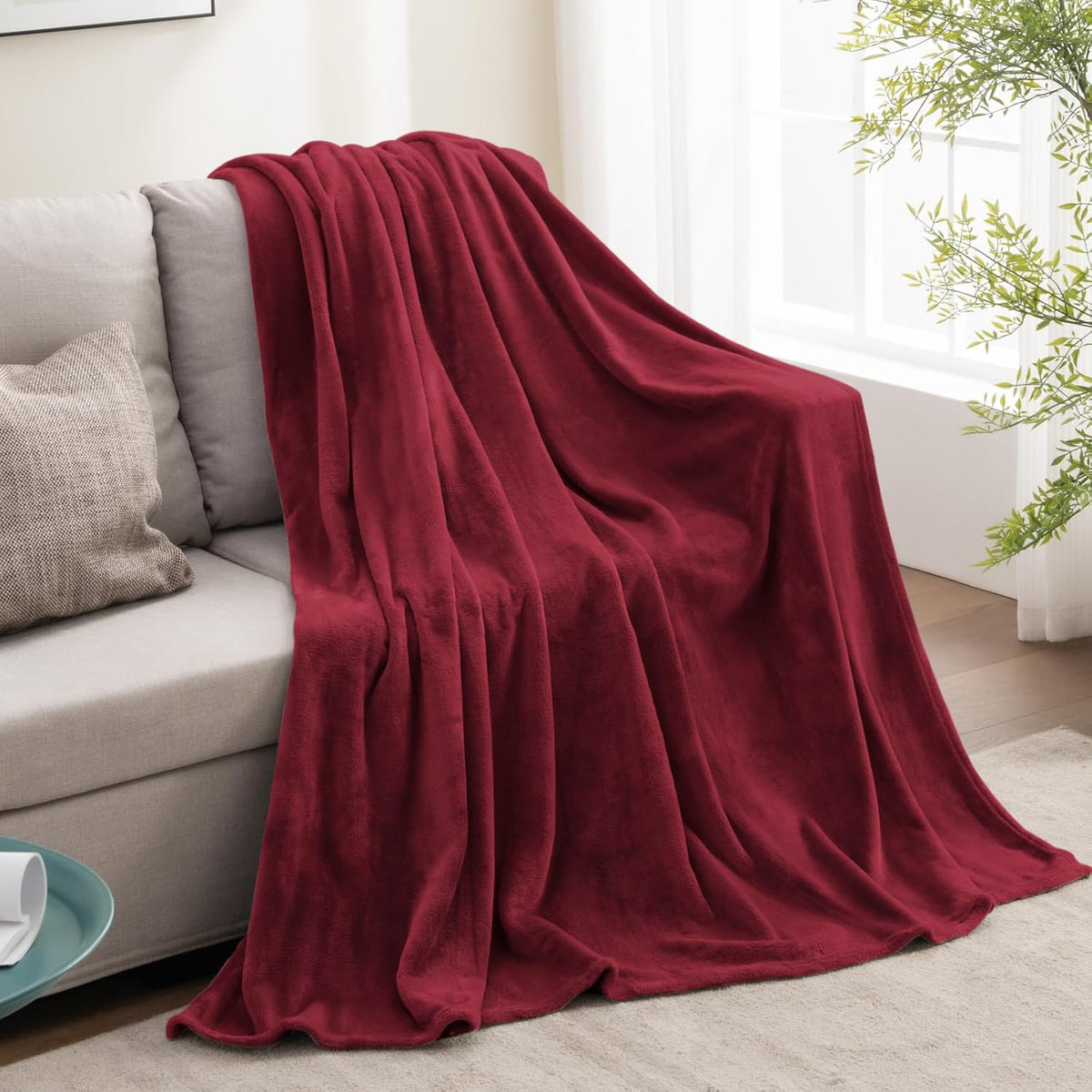 BEDELITE Fleece Blanket Black Throw Blankets for Couch & Bed, Luxury Plush Cozy Fuzzy Blanket 50x60 inches, Super Soft Warm Lightweight Throw Blanket for Travel Camping - Colors B
