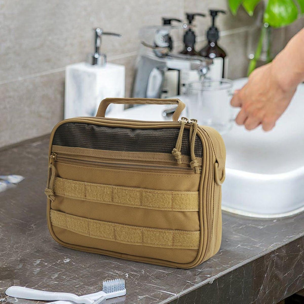 SUNRISING Tactical Toiletry Bag for Men, Hanging Travel Toiletry Organizer Dopp Kit, Shaving Hygiene Toiletries Bag, Men's Toiletry Bag for Short Trips Camping - Green