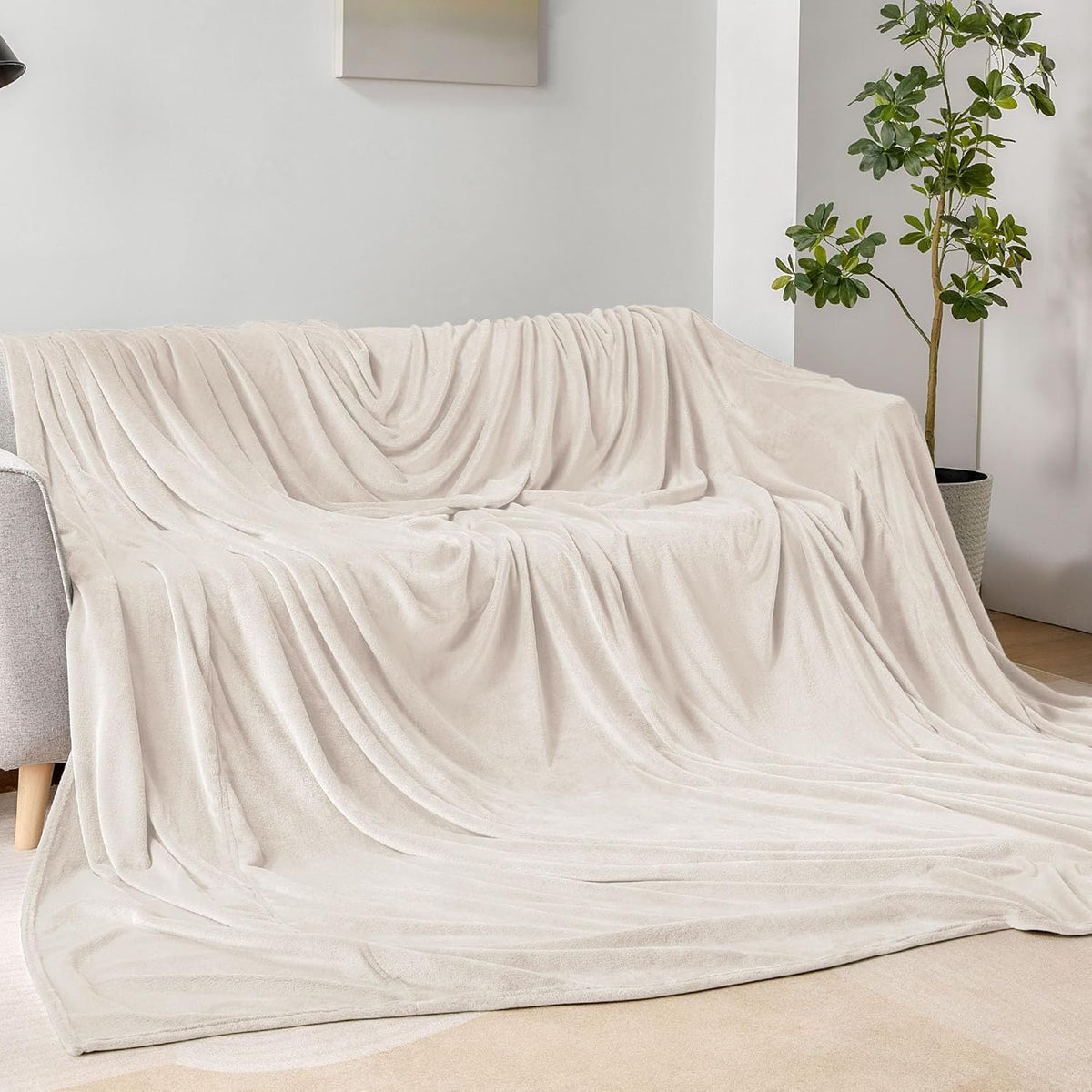 Fleece Blanket Soft Plush Throw for Couch Black 50"x60" - Colors A