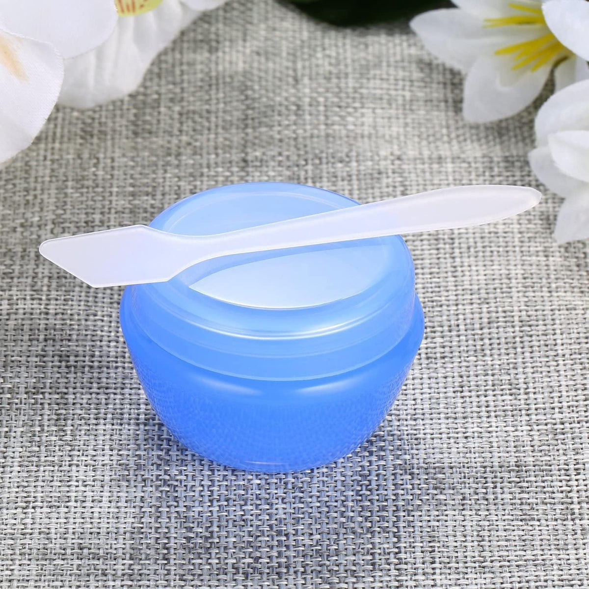 Travel Accessories Toiletry Containers, 1 oz Plastic Little Jars for Creams, Compact Travel Size Containers with Leak proof Lids for Face Hand Body Cream (6 Pieces)