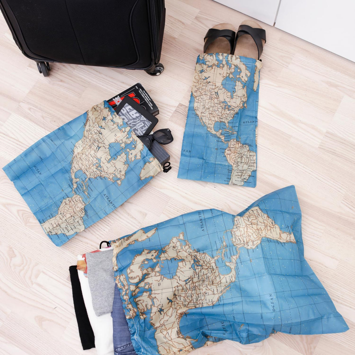 Kikkerland Travel-Size Laundry Bag, World Map Design Heavy Duty Laundry Bag, Polyester, Built-in Pouch, Inner Loop and Carabineer, Multicolor