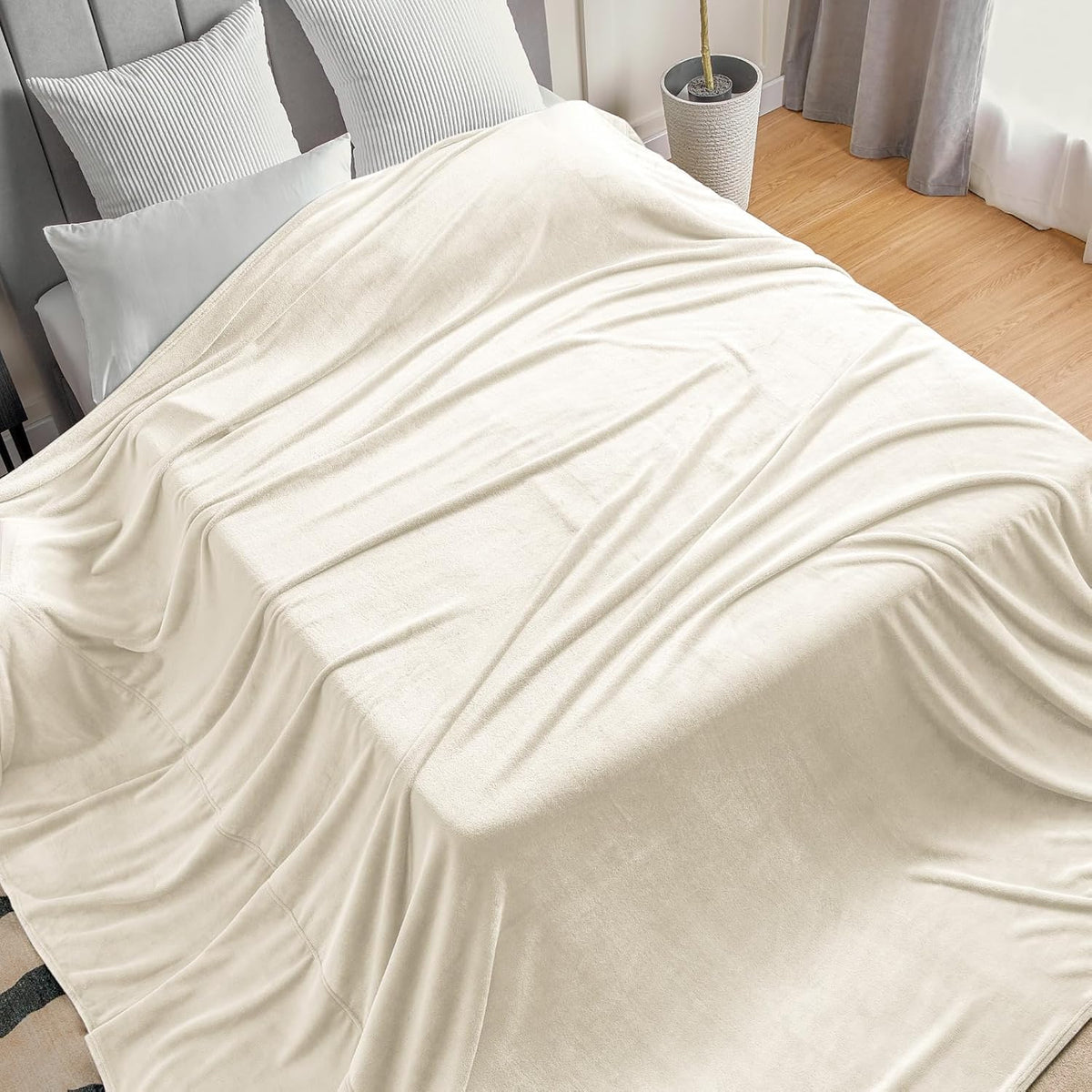 Fleece Blanket Soft Plush Throw for Couch Black 50"x60" - Colors A