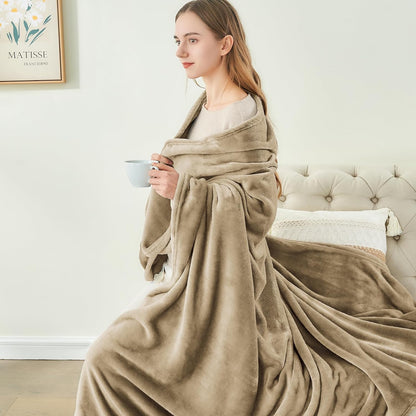 BEDELITE Fleece Blanket Black Throw Blankets for Couch & Bed, Luxury Plush Cozy Fuzzy Blanket 50x60 inches, Super Soft Warm Lightweight Throw Blanket for Travel Camping - Colors B