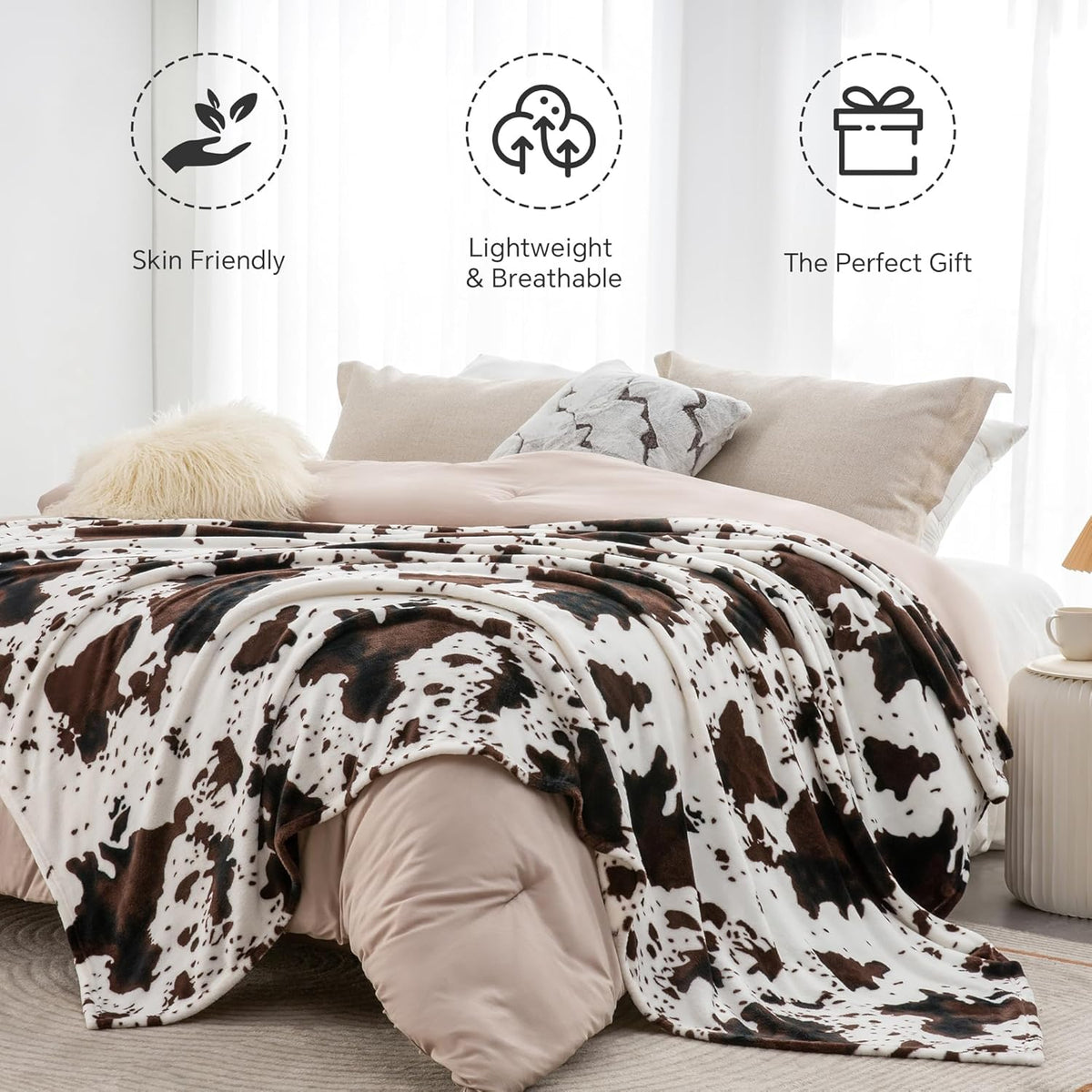 BEDELITE Fleece Blanket Black Throw Blankets for Couch & Bed, Luxury Plush Cozy Fuzzy Blanket 50x60 inches, Super Soft Warm Lightweight Throw Blanket for Travel Camping - Colors B