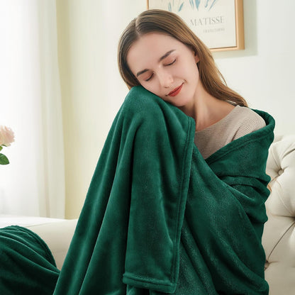 BEDELITE Fleece Blanket Black Throw Blankets for Couch & Bed, Luxury Plush Cozy Fuzzy Blanket 50x60 inches, Super Soft Warm Lightweight Throw Blanket for Travel Camping - Colors B