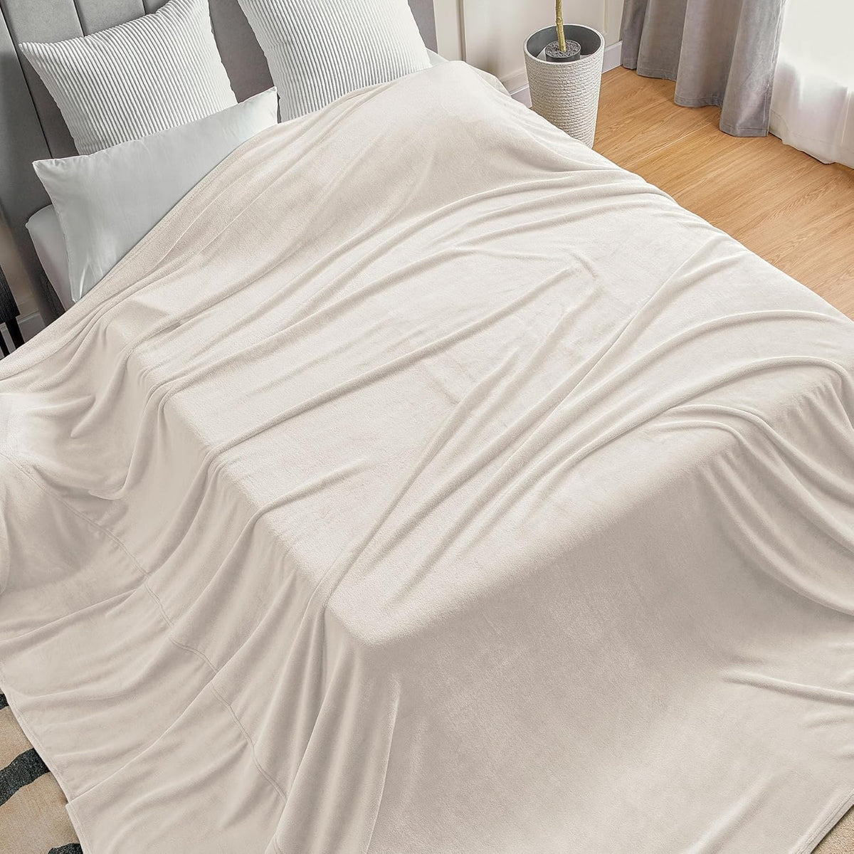 Fleece Blanket Soft Plush Throw for Couch Black 50"x60" - Colors A