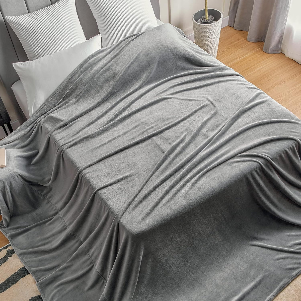 Fleece Blanket Soft Plush Throw for Couch Black 50"x60" - Colors A