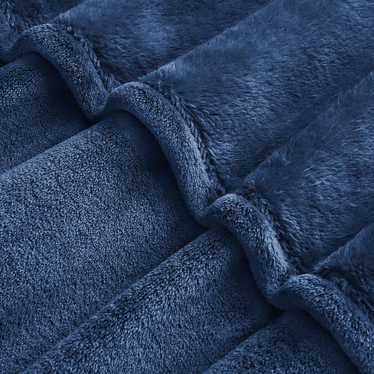 BEDELITE Fleece Blanket Black Throw Blankets for Couch & Bed, Luxury Plush Cozy Fuzzy Blanket 50x60 inches, Super Soft Warm Lightweight Throw Blanket for Travel Camping - Colors B