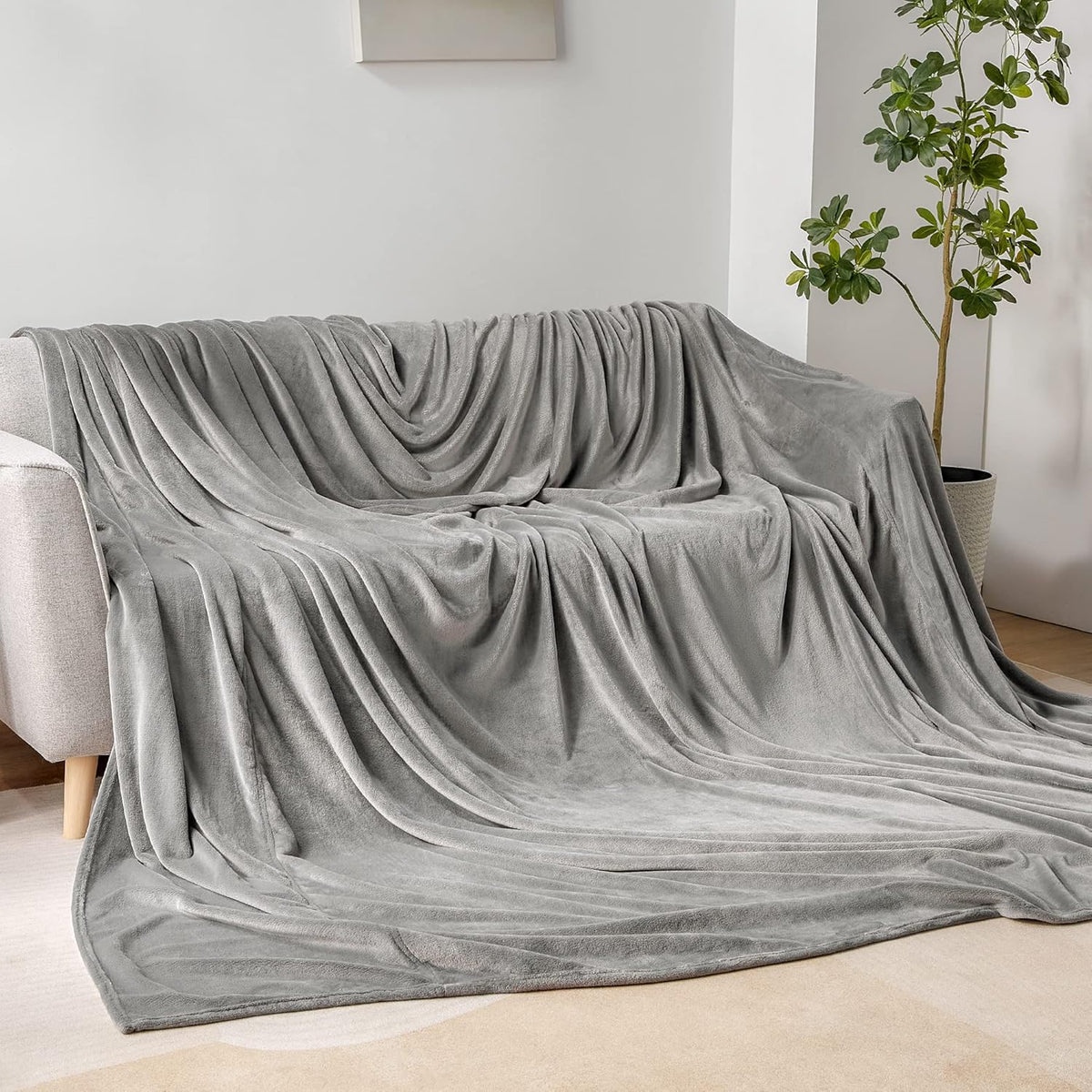 Fleece Blanket Soft Plush Throw for Couch Black 50"x60" - Colors A
