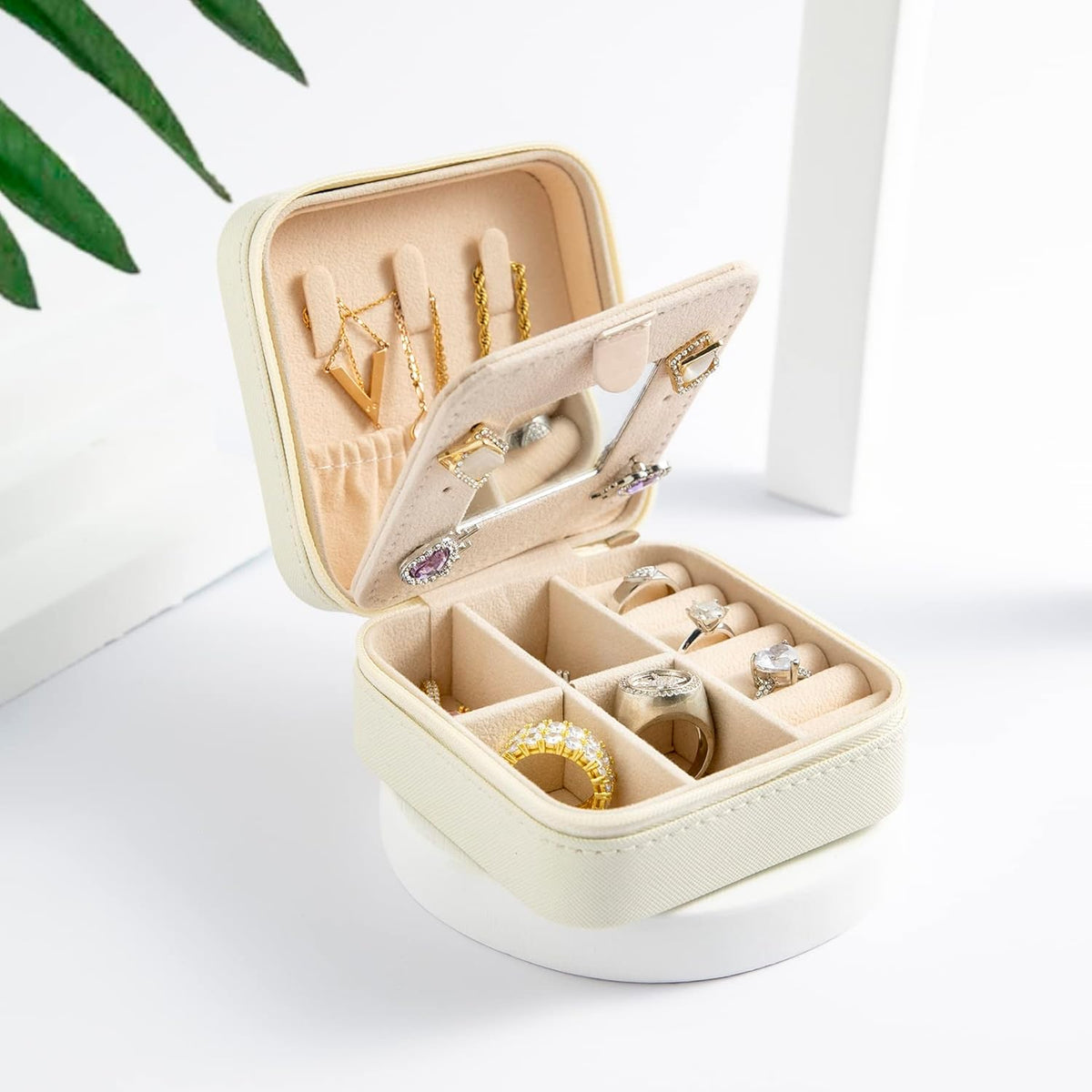 Travel jewelry case Travel jewelry box Travel Jewelry Organizer Small box Gift for Girls Women with Mirror(Pink)