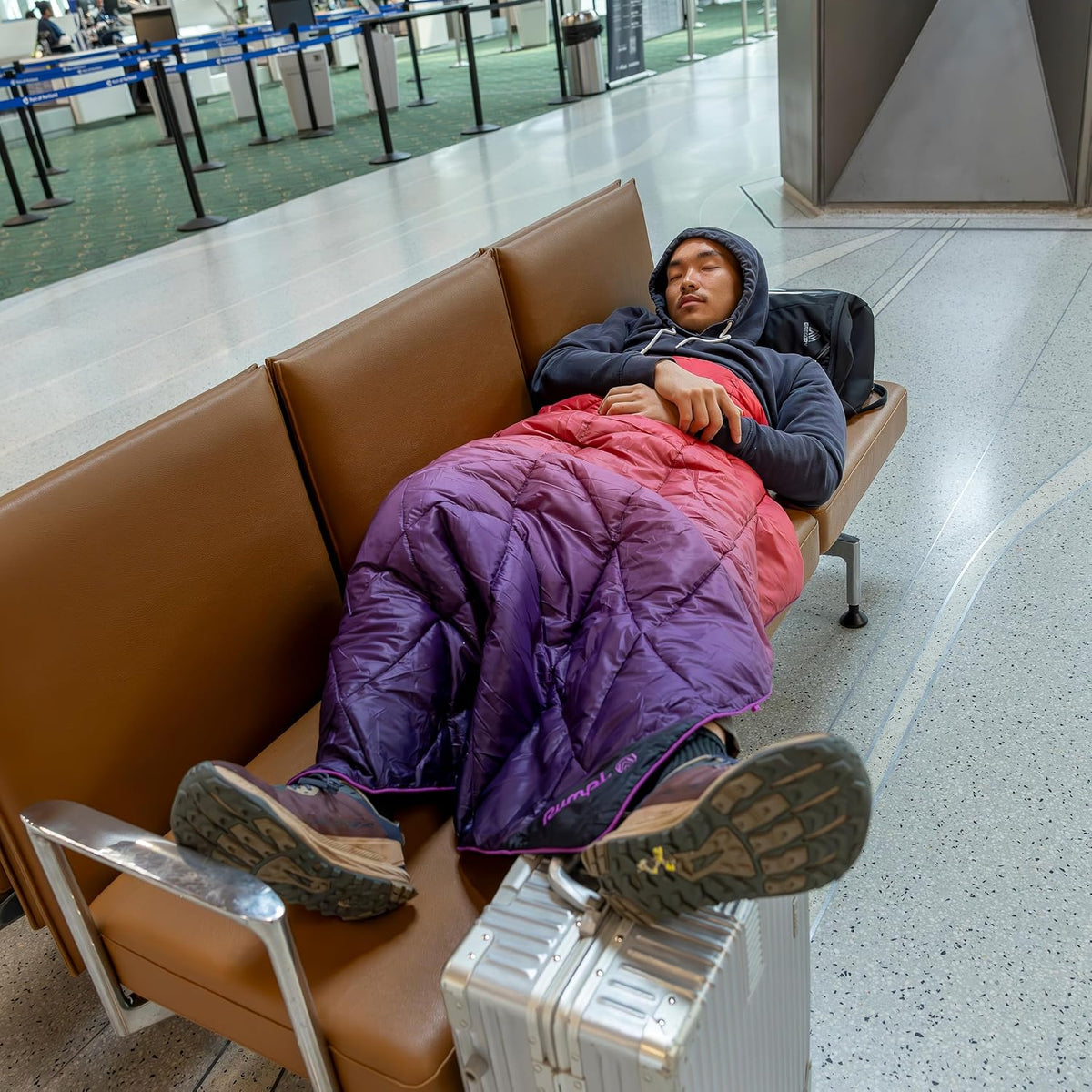 Travel Puffy Ultra-Packable Blanket, Deepwater