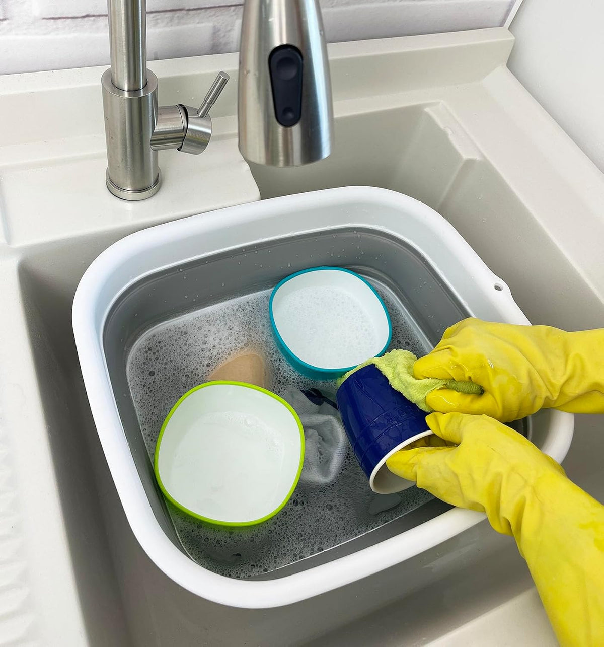 15L (3.9 Gallon) Collapsible Plastic Dishpan with Draining Plug - Foldable Washing Basin - Dish Washing Tub - Washing Up Bowl - Space Saving Kitchen Storage Tray (1, Bright Blue)