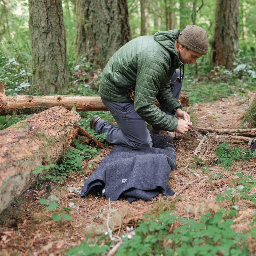 Military Wool Blanket - Warm, Thick, Washable - Great for Outdoors, Camping, Stadium Blanket, Picnics, Travel - Car & Bushcraft Survival Kits