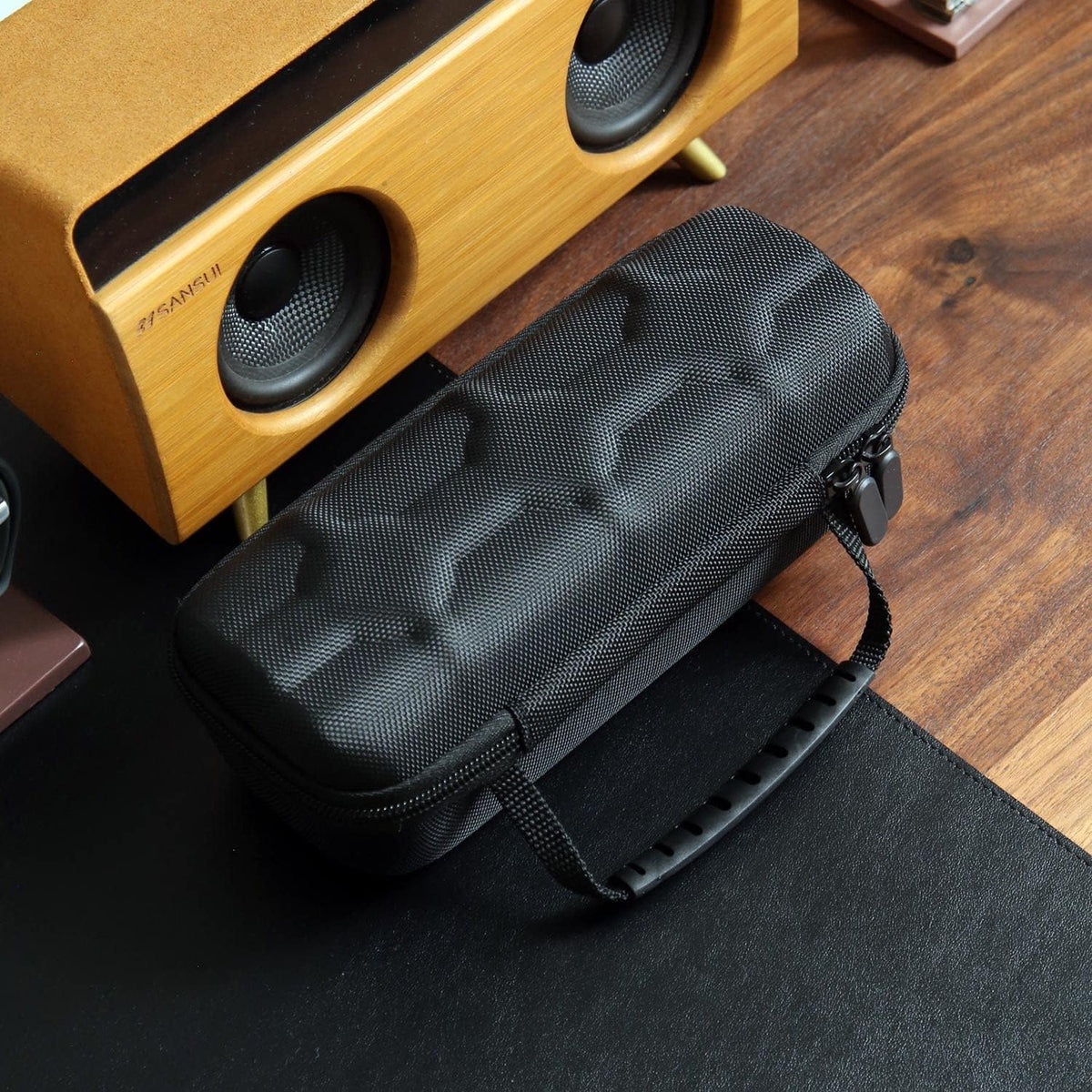 Watch Travel Case for Men and Women Portable Single Watch Storage box and Organizer for Wristwatches and Smart Watches (Black（2 slot）)