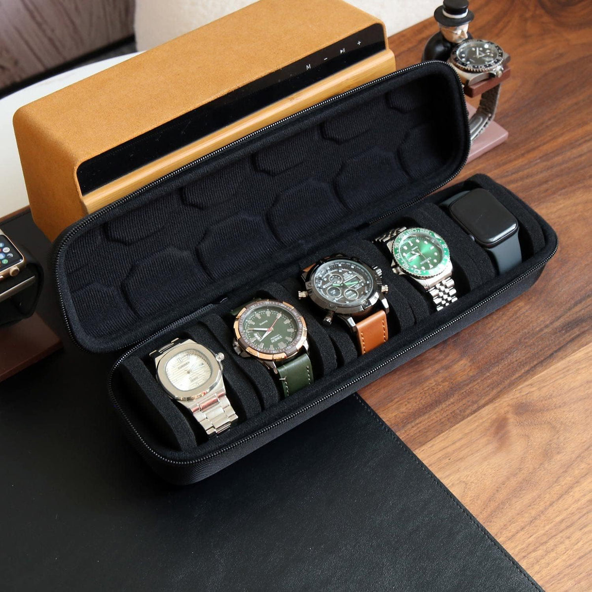 Watch Travel Case for Men and Women Portable Single Watch Storage box and Organizer for Wristwatches and Smart Watches (Black（2 slot）)