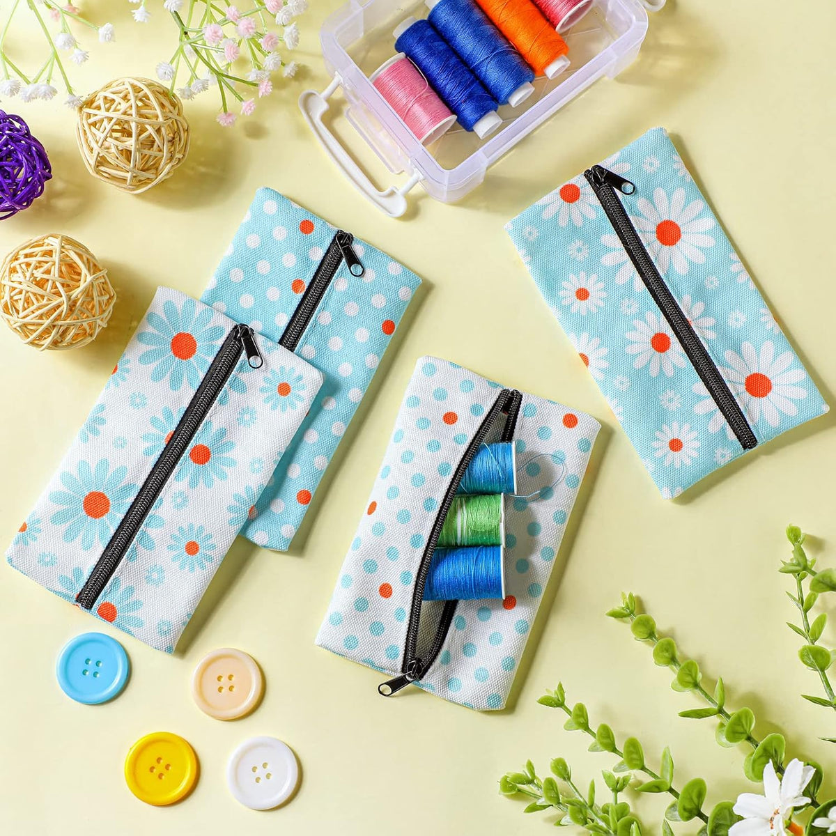 8 Pieces Purse Tissue Holder Reusable Travel Tissue Pouch Fabric Zipper Purse for Bag Car Office Home(Floral)