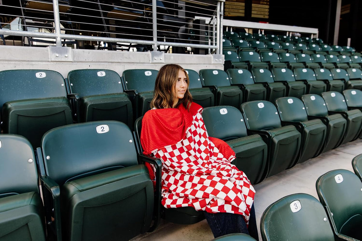 Soft Pink Checkered Dual-Sided Travel Blanket with Carrying Bag