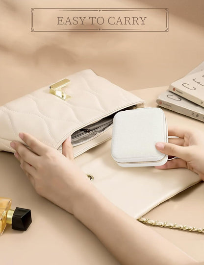 Travel Jewelry Case Small Jewelry Box Jewelry Organizer Storage Case Portable PU Leather Mini Jewelry Travel Case for Girls Womens Earring, Necklace, Rings,Bracelets