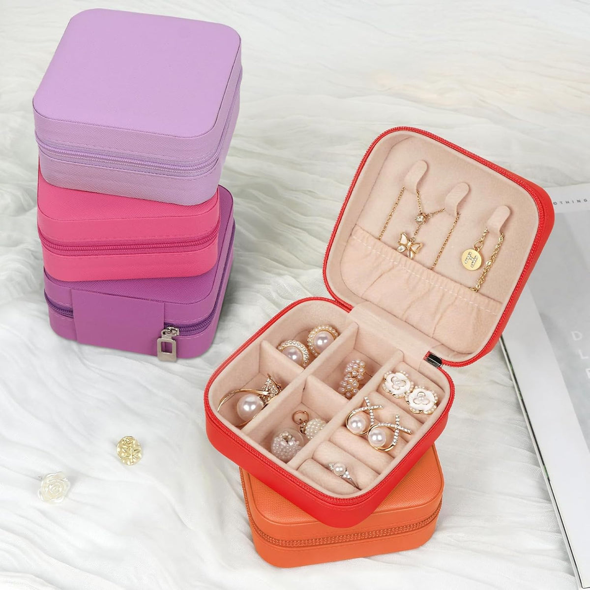 Travel Jewelry Case Small Jewelry Box Jewelry Organizer Storage Case Portable PU Leather Mini Jewelry Travel Case for Girls Womens Earring, Necklace, Rings,Bracelets