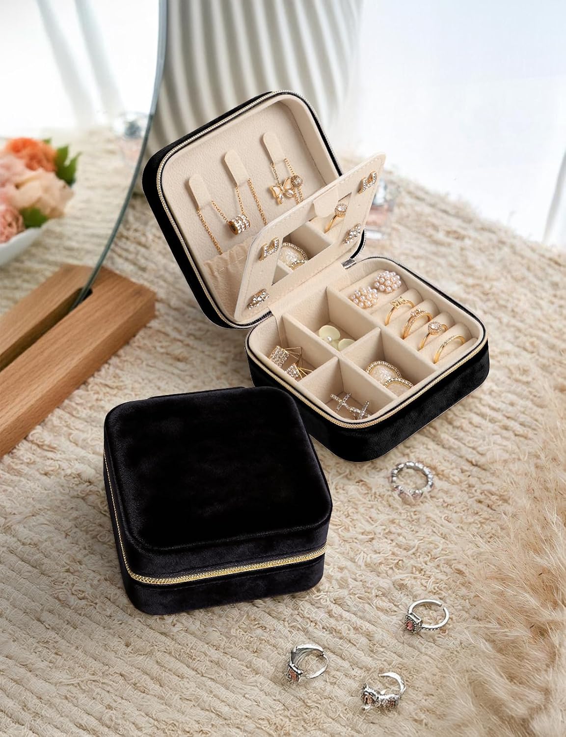 Travel Jewelry Case Small Jewelry Box Jewelry Organizer Storage Case Portable PU Leather Mini Jewelry Travel Case for Girls Womens Earring, Necklace, Rings,Bracelets