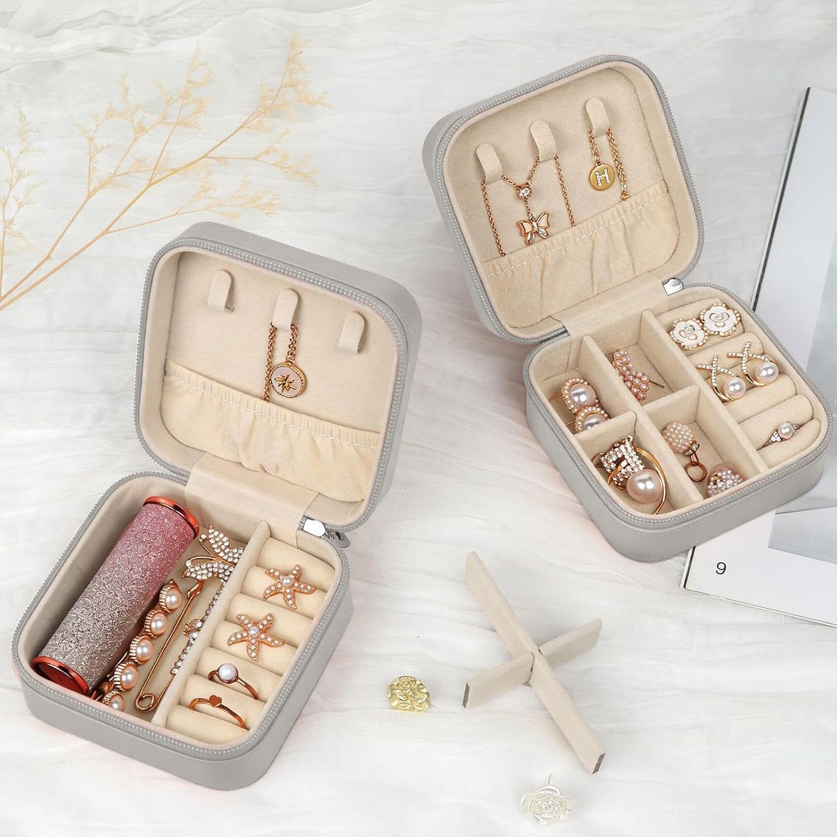 Travel Jewelry Case Small Jewelry Box Jewelry Organizer Storage Case Portable PU Leather Mini Jewelry Travel Case for Girls Womens Earring, Necklace, Rings,Bracelets